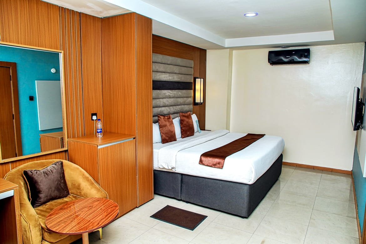 /web/uploads/116/Villa Toscana Lagos/header-images/executive suite1.jpg